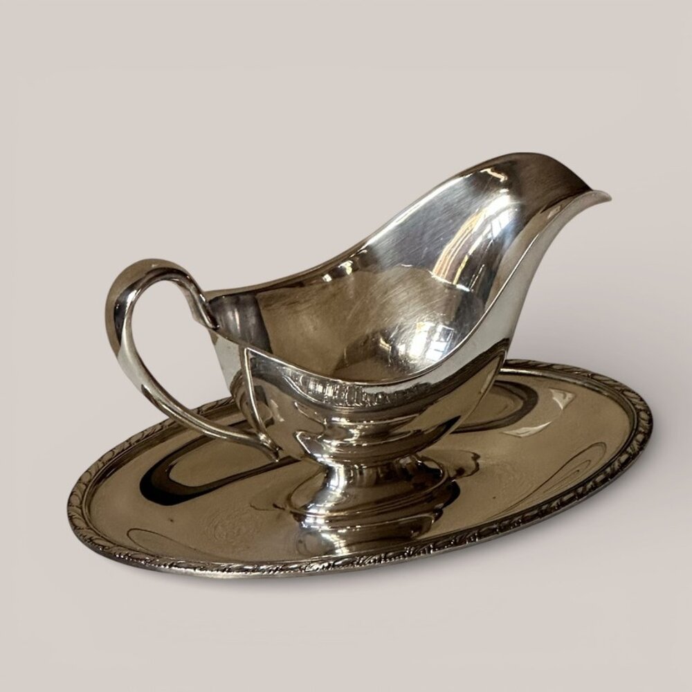 Vintage WM Rogers EVANDALE 1113 Silverplate Gravy Boat - Picture 2 of 2